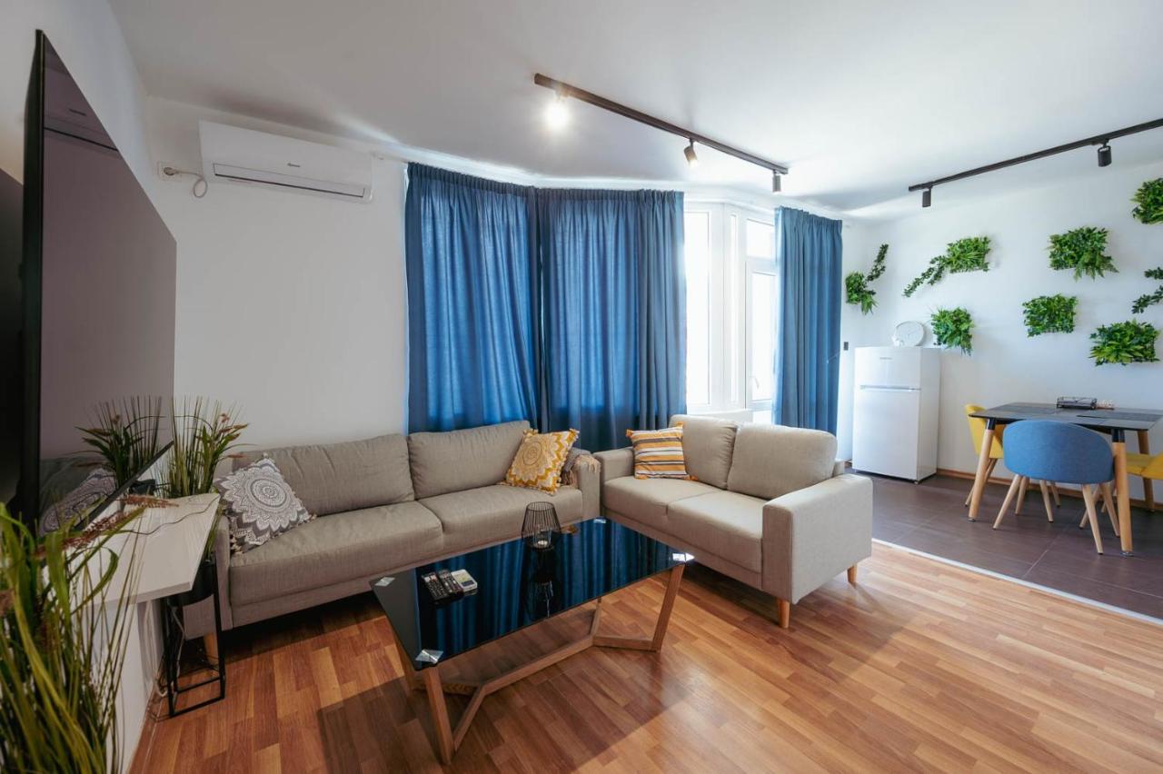 Luxury Art 4 Apartment บลาโกเอฟกราด ภายนอก รูปภาพ